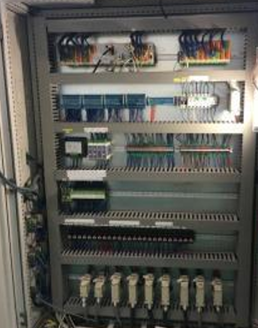 1748423445675496.png 注塑机电气柜 (3).png